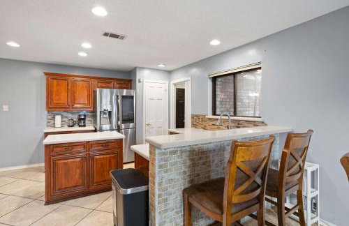 Best of Desoto - 5BR 3BA w Pool Patio BBQ Games - Foto 6