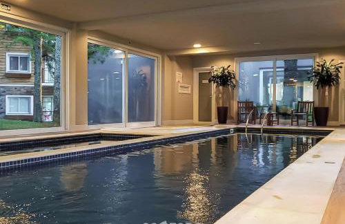 Belo apartamento com piscina aquecida CAP0302 - Foto 38