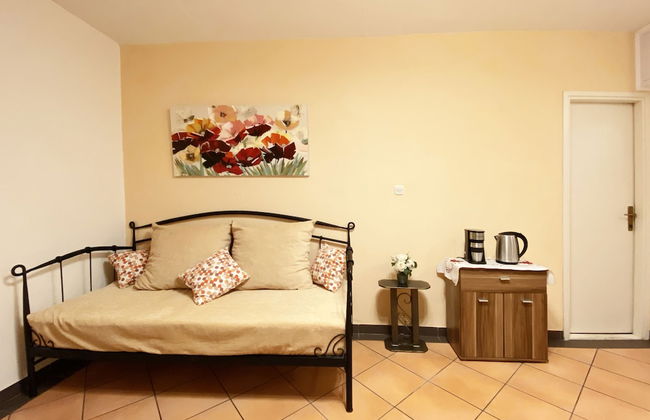 Apt Lavender on Nincevica St-1 BR Apt - Photo 14