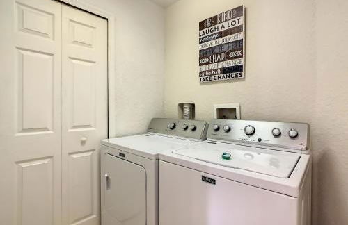 Charming & Cozy Getaway! Lazy River! - Foto 25