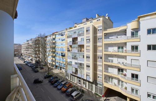 Spacious Apt Near Beach & Train, By TimeCooler - Foto 50