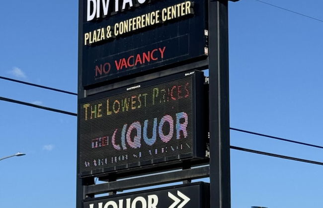 Divya Sutra Plaza and Conference Centre, Vernon, BC - Foto 70