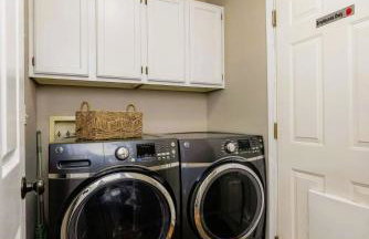 Comfy CDA Family Home with Fire Pit and Huge Yard - Foto 19