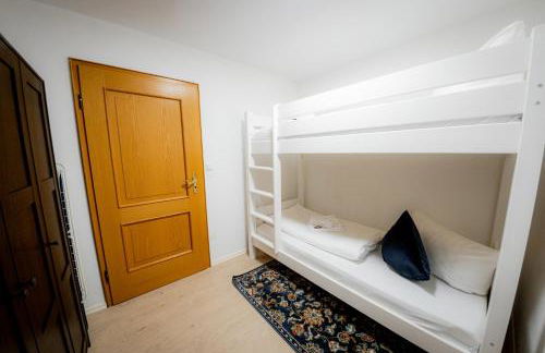 C4S COME4STAY - Alpenblick Watzmann-Kehlstein - TOP Lage im Berchtesgadener Land I bis zu 10 Personen I große Terrasse mit Blick auf die Berge I Smart TV I Billiard I WLAN I kostenloser Parkplatz - Foto 20