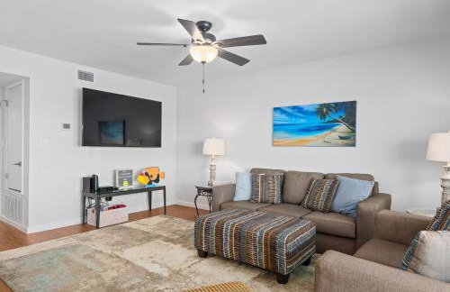 Bay Breeze Bungalow by Miss Kitty’s - Foto 42