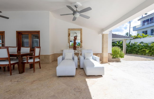 Beachfront 7BR Villa With Pool Maid Los Corales - Foto 39