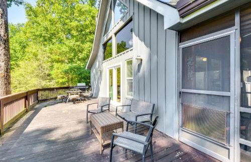 Mountain Cabin with Covered Decks and Fire Pit! - Foto 31