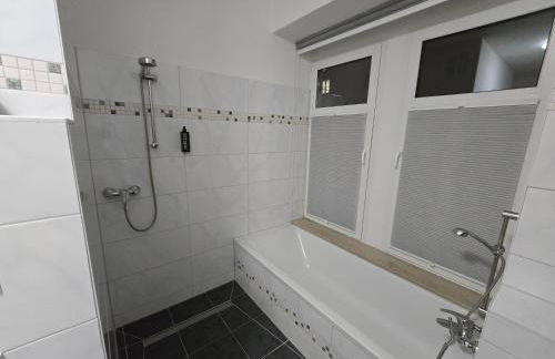 Boardinghouse mit 10 großen Apartments mit Parkplatz und Balkon - Photo 58