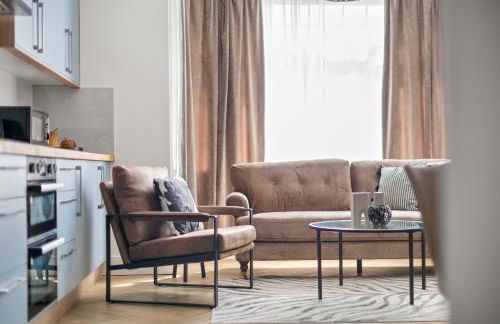 Stylish Flat I Sleeps 6 I With Parking - Photo 20