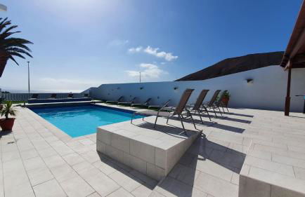 Stunning sea view villa with 6 bedrooms & heated pool - Villa Renaissance - Photo 30