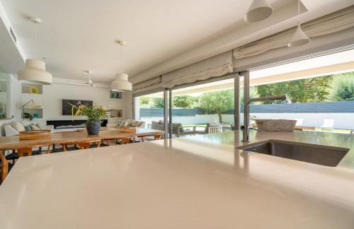 Modern Villa Olivera with Private Pool - Foto 12