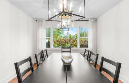 Modern Berkshires Farmhouse w Porch Fireplace Views Beaver Creek by AvantStay - Foto 14