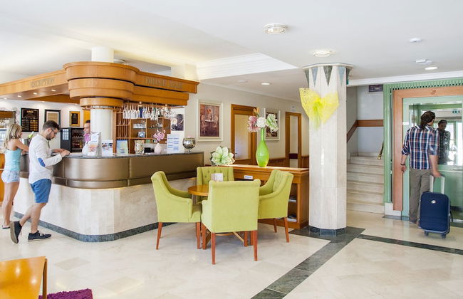 Holiday Club Apartman Hotel - Foto 2