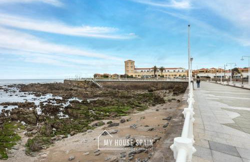 MyHouseSpain - Primera línea de playa con parking - Foto 27