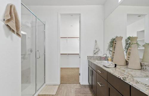 Luxe Queen Creek Home with Pool, Yard, Work Station - Photo 8