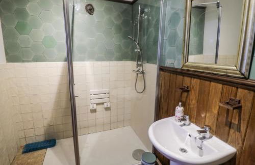 Chetwynd Lodge - Photo 31