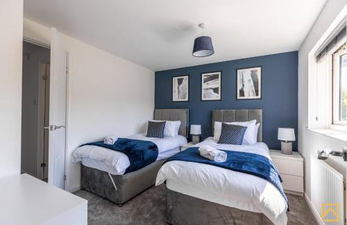 Cosy 5 bedroom house - Central By Valore Property Services - Photo 3