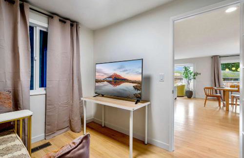 Serene Sunlit Retreat - Remodeled with EV charging and AC - Foto 33