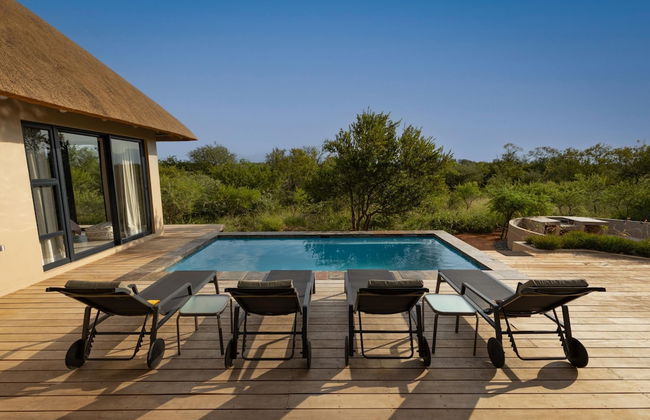 Villa Uthando Stylish Brand new Villa With Amazing Views - Photo 33