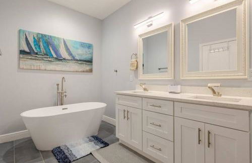 4 Bedroom 3 Full Bath Boho Oasis Saltwater Pool Near Downtown, North of Hyde Park Sleeps 12 Pets OK - Foto 56