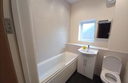 Cosy Spacious 2 bedroom Apartment Free Parking - Foto 4