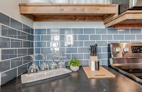 Dauphin District Darling #4 Downtown, Dining - Photo 7