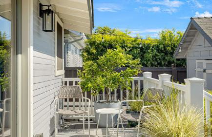 Luxe Backyard Oasis w/ Hot Tub Chic Design South Park Sanctuary - Foto 54