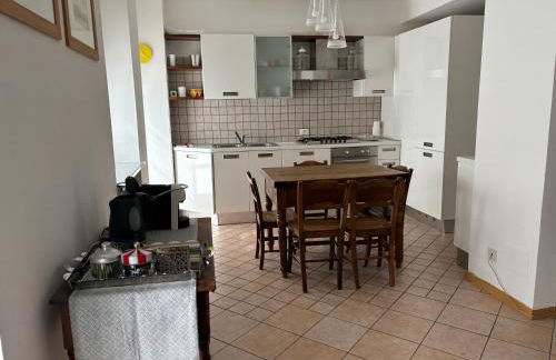 Tranquillo trilocale in centro storico - Foto 3