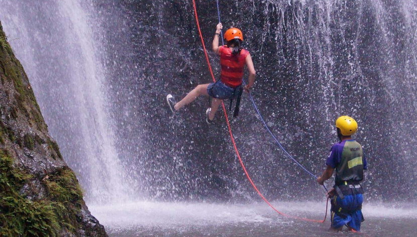 Canyoning Activity in Uribe - Foto 2, We'll cross different waterfalls