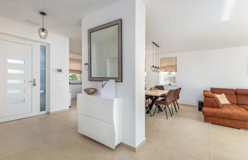 3 Bedroom Beautiful Home In Segotici - Foto 20