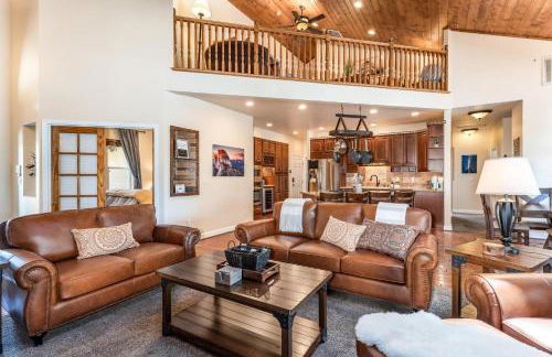 Mountain Elegance w/ pool, spa, projector - Foto 16