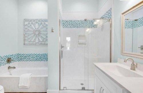 Breeze- New 2 blocks to beach - Sleeps 26 - Pool - Foto 43