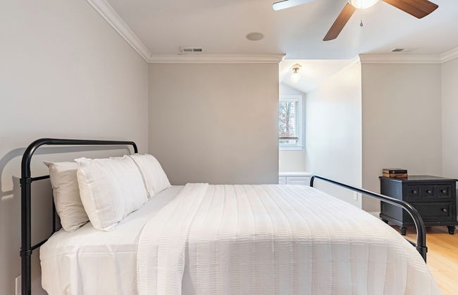 Lakefront 6bdr, Priv Dock, Game Room, Firepit Jake's Lake House by Avantstay - Foto 76