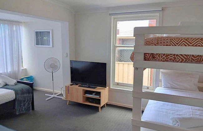 The Ultimate Poolside Escape - Pet Friendly - Foto 9