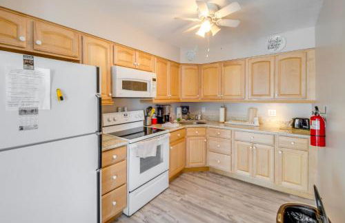 Walk to Brigantine Beach Condo with Furnished Patio - Foto 7