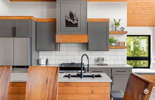 Luxury Living at The Eagles Perch Palmer AK - Foto 31