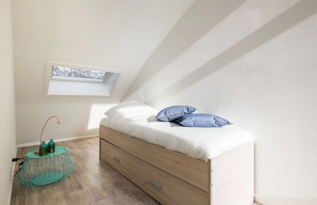 Lodge in Vlissingen Near North Sea Beach - Photo 9