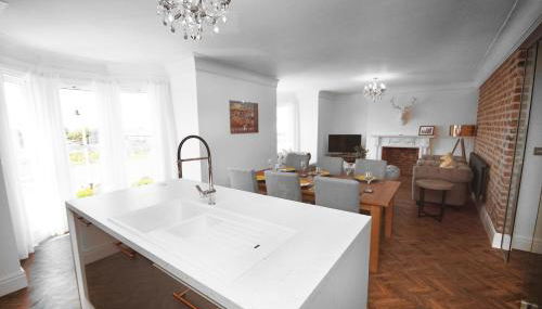 Grade 2 Listed Apartment, Southport Promenade - Foto 1