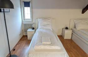 Triple room in a historic half-timbered house - Foto 12