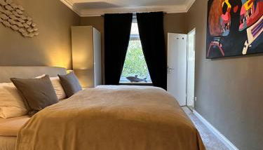 Moderner Altbaucharme in zentraler Lage - Foto 2