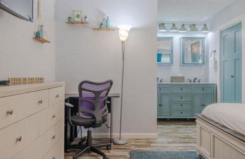 The Turtle House- Quiet complex, 2 BR/ 2 BA - Photo 29