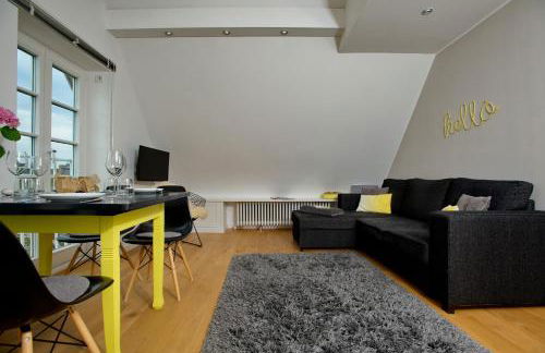 Yellow Upmarine - Foto 17