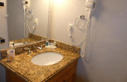 Beautiful 2-Bedroom Condo Near Universal and other Orlando Attractions, King Bed & Wi-Fi - Foto 41