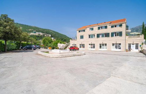 Lovely Apartment In Dubrovnik With Wifi - Photo 14