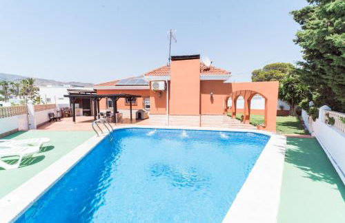 Expoholidys- Chalet privado en Castell del Rey - Foto 1