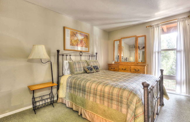 Lake Forest Villa Patio w/ BBQ - Photo 7