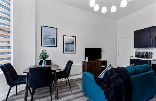 Fabulous One Bedroom Flat with Private Garden - Photo 14