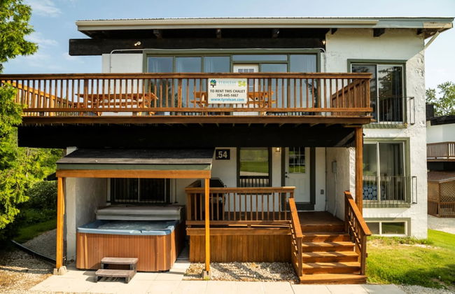 Spacious 8 bdrm Blue Mountain Cottage, Perfect for Large Groups, Private Beach, BBQ, Hot Tub, Sauna - Foto 18