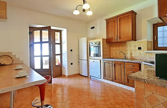 Authentic Villa in Tinjan With Private Pool - Foto 2