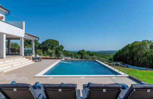 Villa Astrid***** - Photo 5